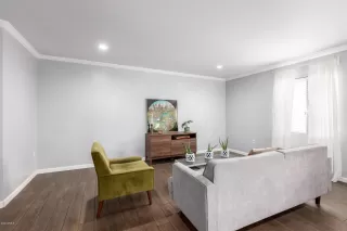 Photo #2: 6105697 Listing