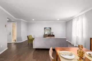 Photo #4: 6105697 Listing