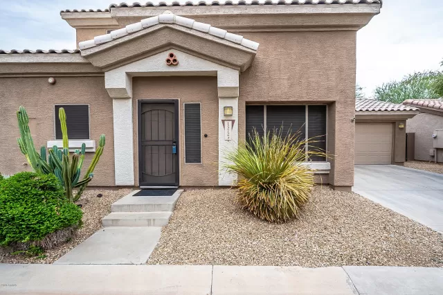 MLS: 6105783 Condo For Sale