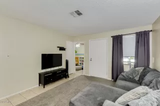 Photo #5: 6105807 Listing 