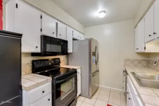 Photo #6: 6105807 Listing 