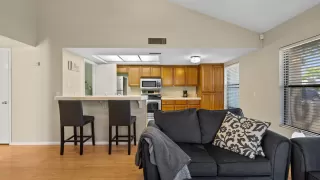 Photo #2: 6105883 Listing