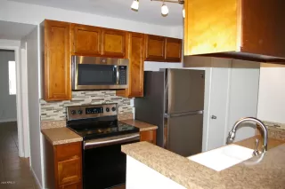 Photo #3: 6106045 Listing