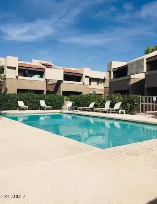 Photo #2: 6106092 Listing 