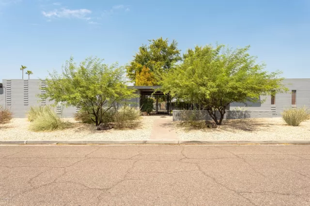 MLS: 6106126 Condo For Sale