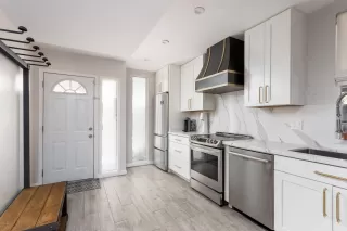 Photo #2: 6106126 Listing