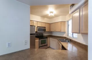 Photo #5: 6106508 Listing