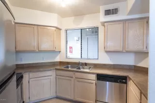 Photo #6: 6106508 Listing