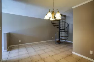 Photo #6: 6106532 Listing