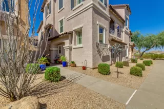 Photo #1: 6106698 Listing 