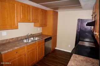 Photo #2: 6106836 Listing