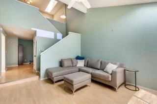 Photo #6: 6106837 Listing 