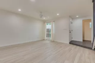 Photo #2: 6106878 Listing