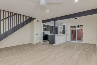 Photo #4: 6106878 Listing