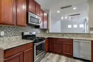 Photo #1: 6107078 Listing
