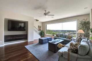 Photo #4: 6107087 Listing 