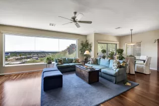 Photo #5: 6107087 Listing 