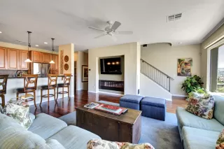 Photo #6: 6107087 Listing 