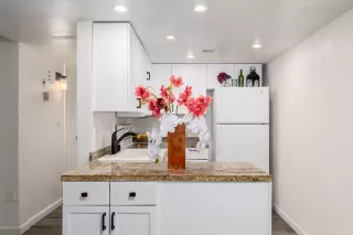 Photo #2: 6107094 Listing 