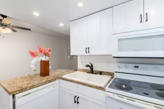 Photo #4: 6107094 Listing 