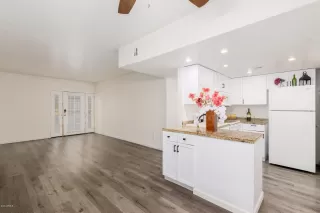 Photo #5: 6107094 Listing 