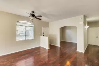 Photo #2: 6107118 Listing