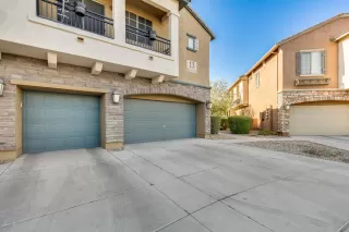Photo #5: 6107118 Listing