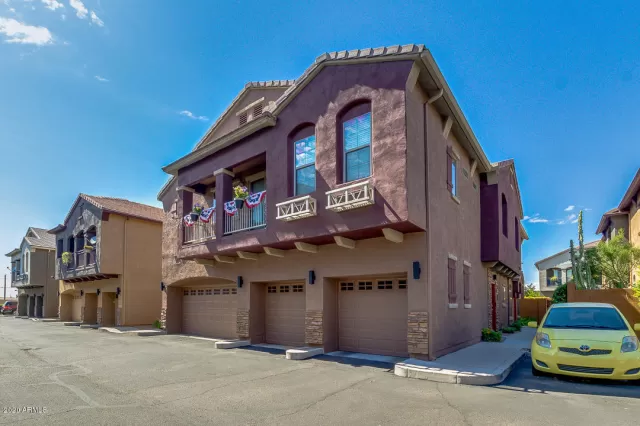 MLS: 6107157 Condo For Sale