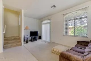 Photo #3: 6107157 Listing