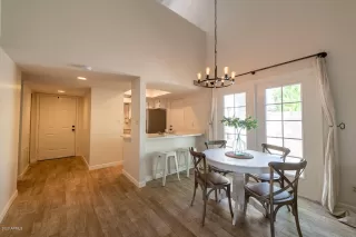 Photo #2: 6107158 Listing