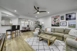 Photo #6: 6107200 Listing 