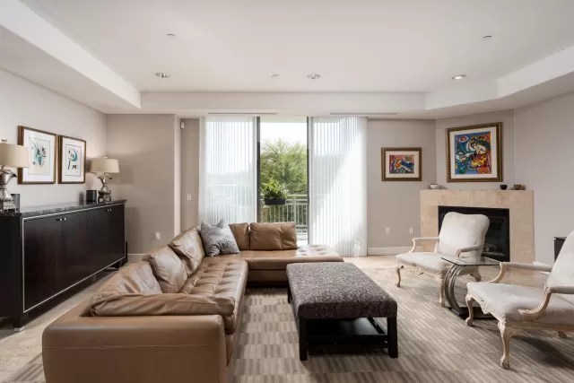 MLS: 6107238 Condo For Sale