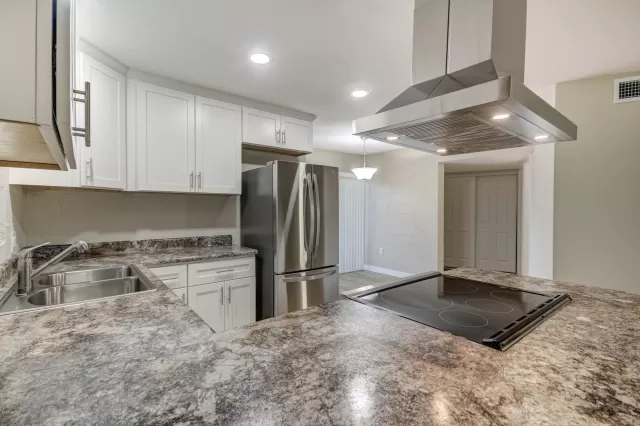 MLS: 6107277 Condo For Sale