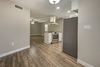 Photo #2: 6107277 Listing