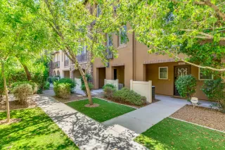 Photo #6: 6107330 Listing