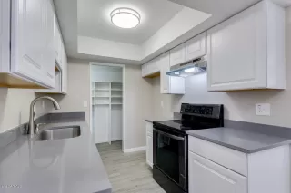 Photo #5: 6107351 Listing 