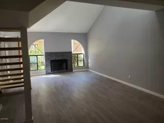 Photo #3: 6107433 Listing