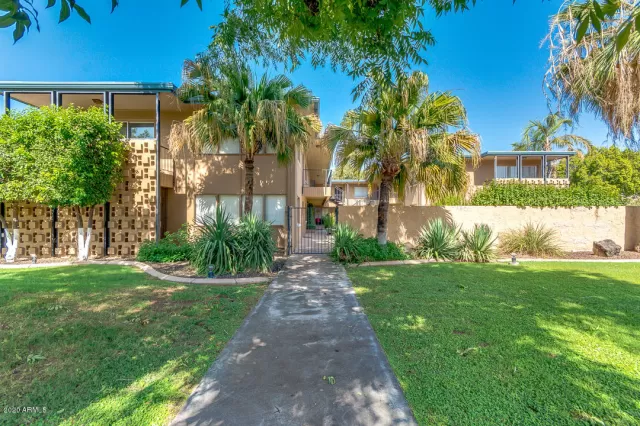 MLS: 6107444 Condo For Sale