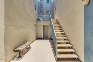 Photo #2: 6107525 Listing