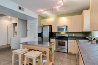 Photo #4: 6107525 Listing