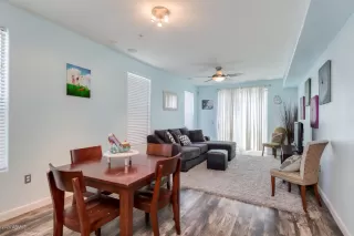 Photo #6: 6107525 Listing