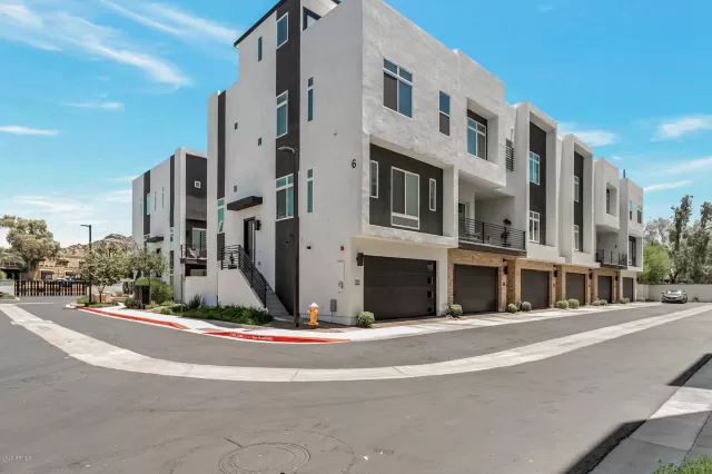 MLS: 6107659 Condo For Sale