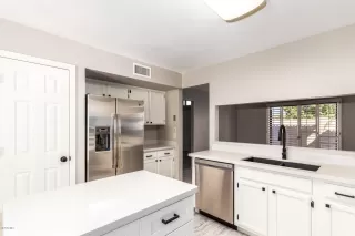 Photo #4: 6107662 Listing 