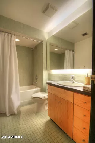 Photo #4: 6107684 Listing