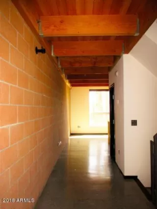 Photo #5: 6107684 Listing