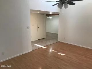 Photo #6: 6107736 Listing