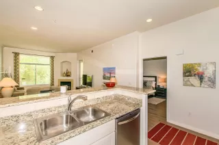 Photo #5: 6107758 Listing 
