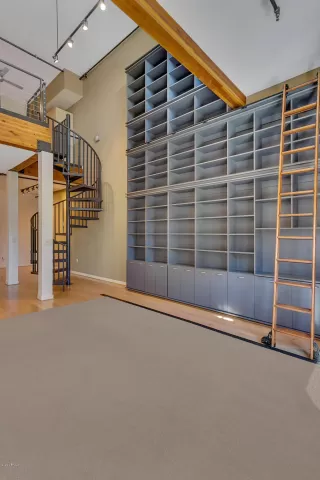 Photo #5: 6107902 Listing 