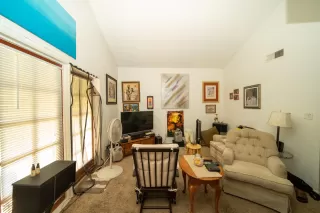 Photo #3: 6107950 Listing