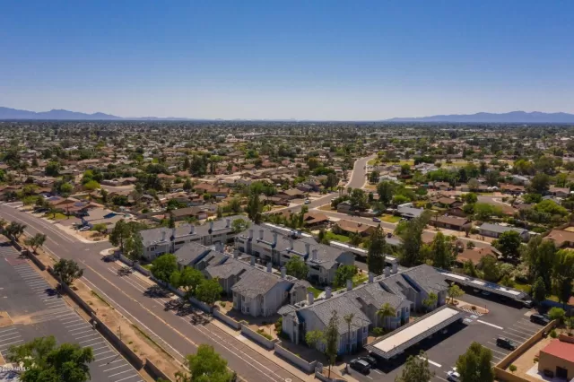 MLS: 6107973 Condo For Sale